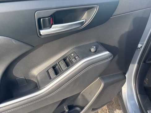 Certified 2024 Toyota Highlander XLE image 42