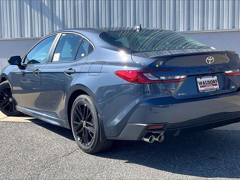 New 2026 Toyota Camry SE image 3