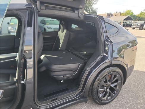 Used 2024 Tesla Model X image 10