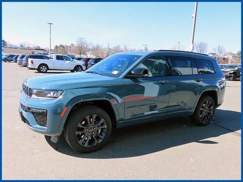 New 2026 Jeep Grand Cherokee L Limited AWD/4WD image 3
