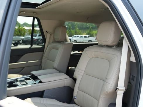 Used 2024 Lincoln Navigator Reserve AWD/4WD image 19