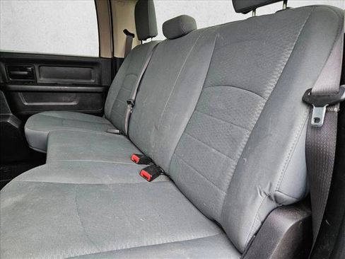 Used 2018 RAM 2500 Tradesman w/ Chrome Appearance Group image 16