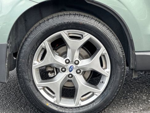 Used 2018 Subaru Forester 2.5i Touring w/ Popular Package #2 image 11