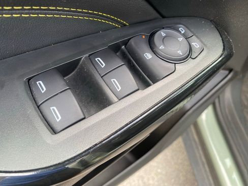 Used 2024 Chevrolet Trax ACTIV w/ Sunroof Package image 13