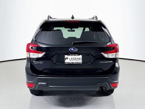 Used 2022 Subaru Forester Premium AWD/4WD image 6