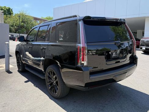 Used 2018 Cadillac Escalade Premium Luxury AWD/4WD image 5