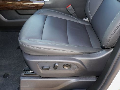 New 2026 GMC Sierra 1500 Elevation image 7