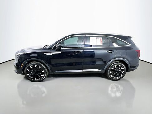 Used 2024 Kia Sorento EX FWD image 5