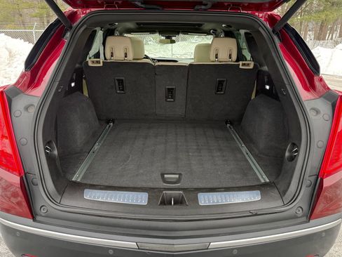 Used 2018 Cadillac XT5 Luxury w/ Driver Awareness Package image 35