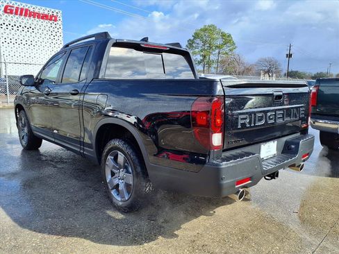 Certified 2025 Honda Ridgeline TrailSport image 3