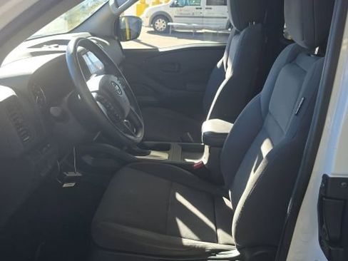 Used 2022 Nissan Frontier S image 5