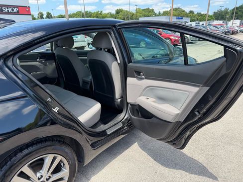 Used 2018 Hyundai Elantra SEL FWD image 10