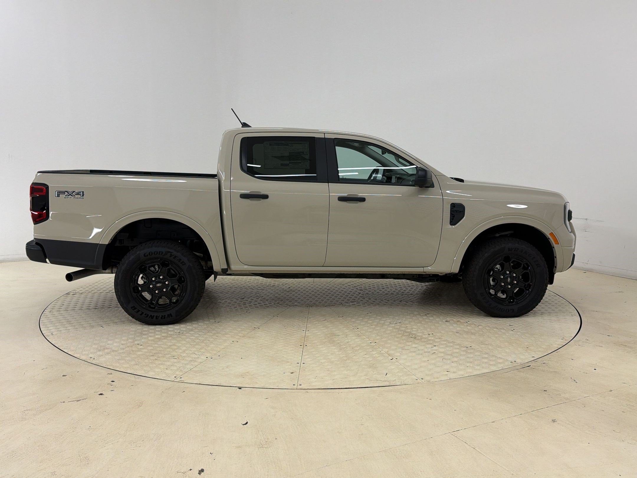 New 2026 Ford Ranger XLT w/ Equipment Group 301A High AWD/4WD image 8
