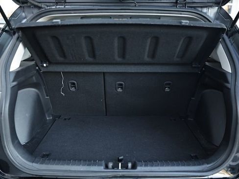 Used 2023 Hyundai Venue SE image 26