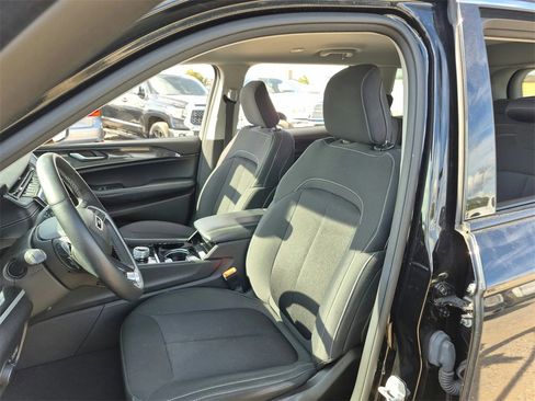 Used 2022 Jeep Grand Cherokee L Laredo w/ Luxury Tech Group I image 16