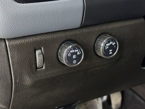 Used 2020 Chevrolet Colorado Z71 AWD/4WD image 11