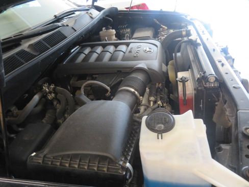 Used 2019 Toyota Sequoia SR5 AWD/4WD image 57
