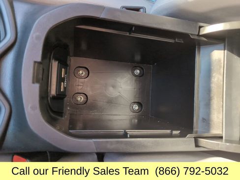 Used 2021 Toyota RAV4 XLE image 27