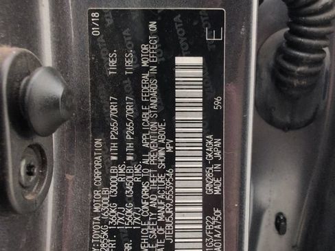 Used 2018 Toyota 4Runner SR5 AWD/4WD image 42