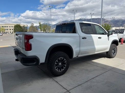 Used 2026 Chevrolet Silverado 1500 ZR2 image 4