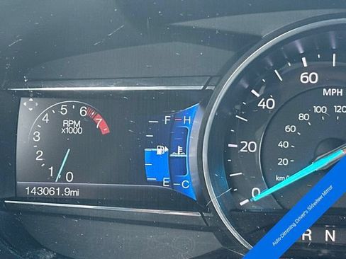 Used 2017 Ford Explorer XLT w/ Equipment Group 202A AWD/4WD image 16
