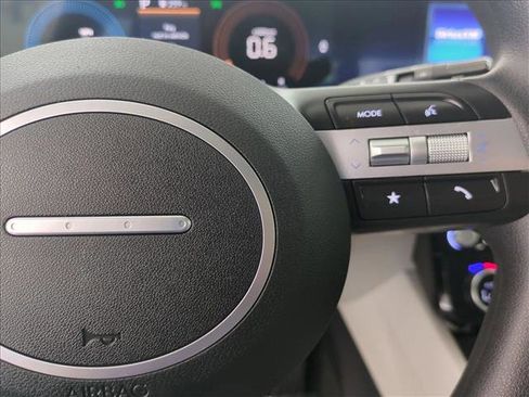 Used 2025 Hyundai Tucson SEL FWD image 21