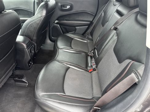 Used 2021 Jeep Compass Trailhawk AWD/4WD image 11