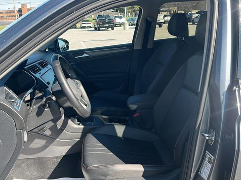 Used 2024 Volkswagen Tiguan Wolfsburg Edition image 24