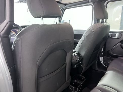 Used 2023 Jeep Gladiator Sport image 23