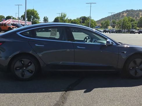 Used 2019 Tesla Model 3 Long Range AWD/4WD image 9