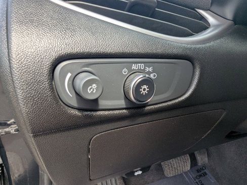 Used 2023 Chevrolet Malibu LT FWD image 15