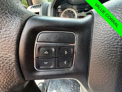 Used 2016 RAM 1500 Express AWD/4WD image 18