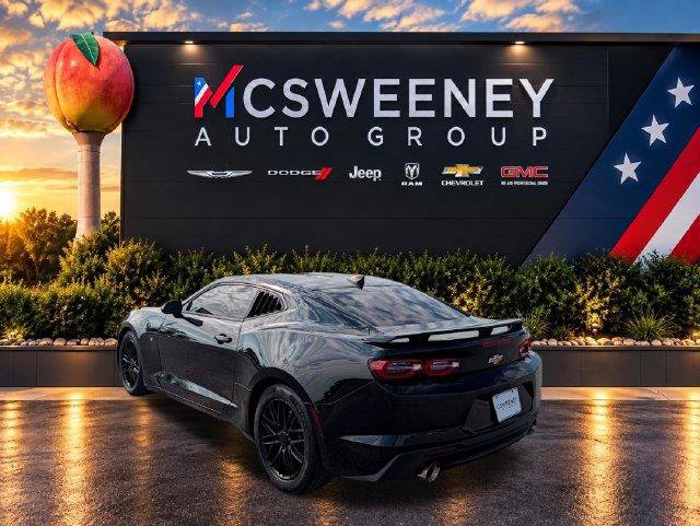 Used 2021 Chevrolet Camaro LT RWD image 3