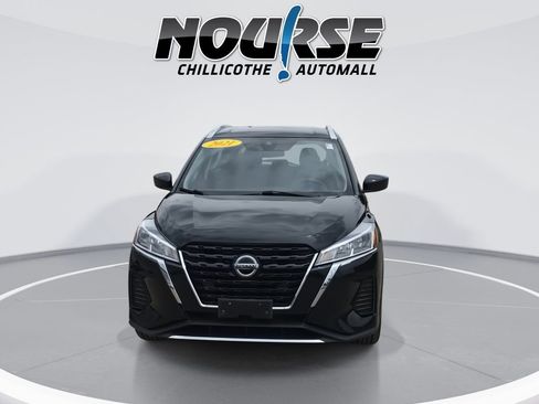 Used 2021 Nissan Kicks SV FWD image 3