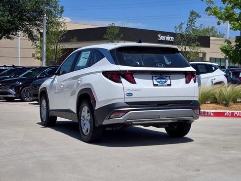Certified 2025 Hyundai Tucson SE FWD image 3