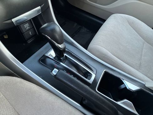 Used 2013 Honda Accord LX image 22