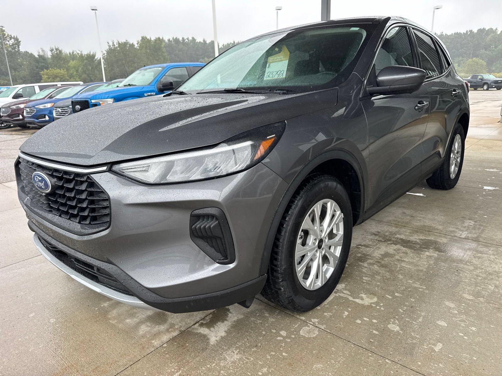 Certified 2023 Ford Escape Active w/ Tech Pack #2 AWD/4WD image 3