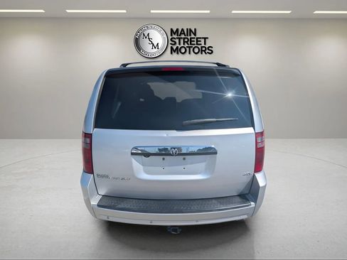 Used 2008 Dodge Grand Caravan SXT image 3