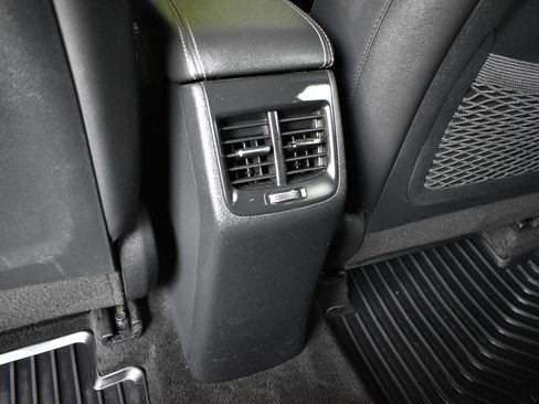 Used 2020 Kia Niro EX FWD image 14