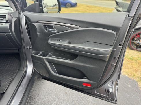 Used 2017 Honda Ridgeline RTL-T image 21