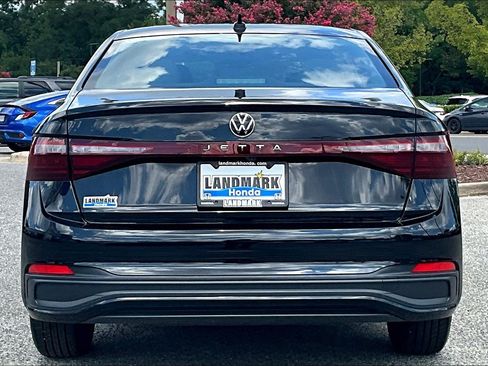 Used 2025 Volkswagen Jetta S FWD image 4