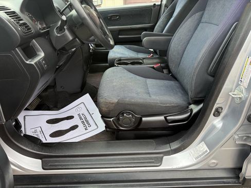 Used 2005 Honda CR-V LX image 41