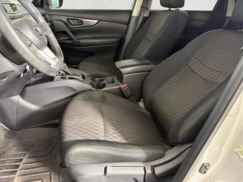 Used 2020 Nissan Rogue S FWD image 9