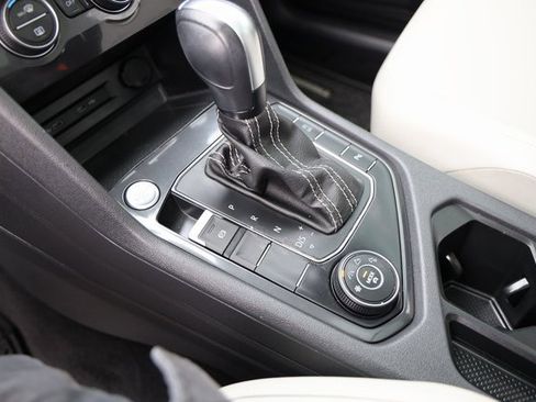 Used 2021 Volkswagen Tiguan SEL image 20