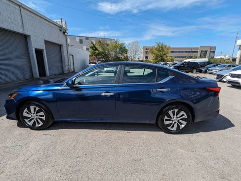 Used 2022 Nissan Altima 2.5 S image 9