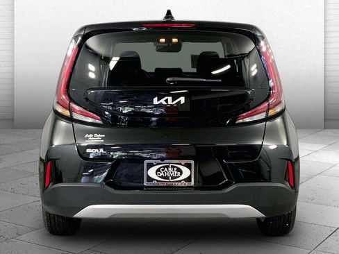 Used 2025 Kia Soul LX w/ LX Technology Package FWD image 3