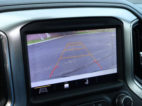 Used 2019 Chevrolet Silverado 1500 LTZ AWD/4WD image 4