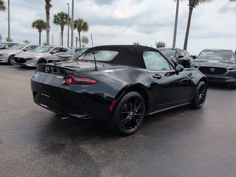 New 2026 MAZDA MX-5 Miata Club w/ Interior Package RWD image 4