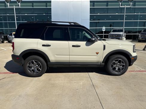 Used 2024 Ford Bronco Sport Badlands image 14