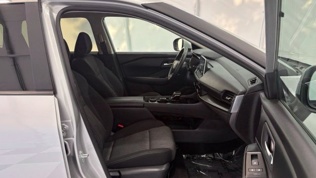 Used 2025 Nissan Rogue SV AWD/4WD image 22